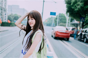 爱上海同城交友：Wander in Shanghai's backyard garden, enjoying moments of tranquility and freedom.